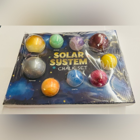 New Solar System Outdoor Chalk Set 8 Planets and Pluto Anker Play Non-toxic - Picture 8 of 16
